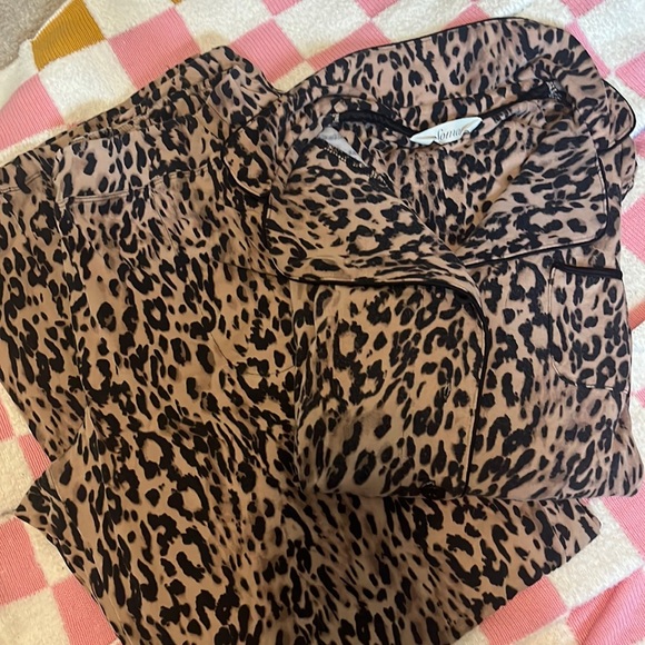 SOMA INTIMATES LEOPARD / CHEETAH PRINT PAJAMA SET - Picture 1 of 4